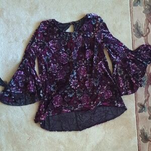 Cupio Burgundy/Grey Velvet Burnout Bell Sleeve Blouse